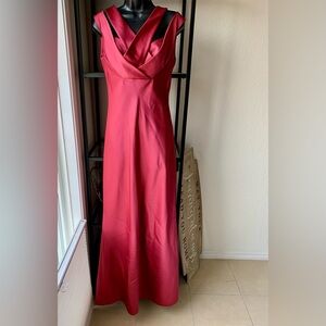 B’Gezell Elegant Pink Full Length Evening Gown with Neck and Shoulder Straps EUC